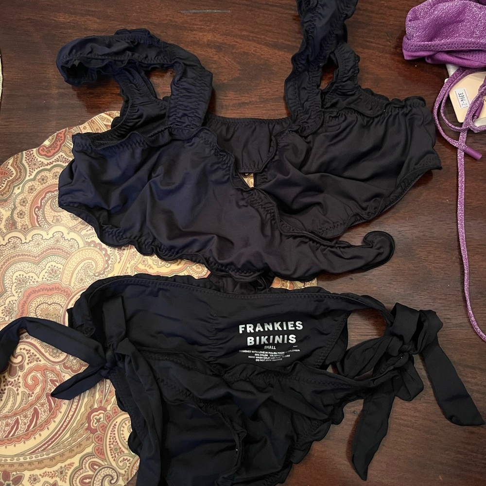 Frankie bikinis suit